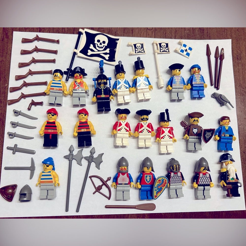 Vintage LEGO Pirate mini figure lot